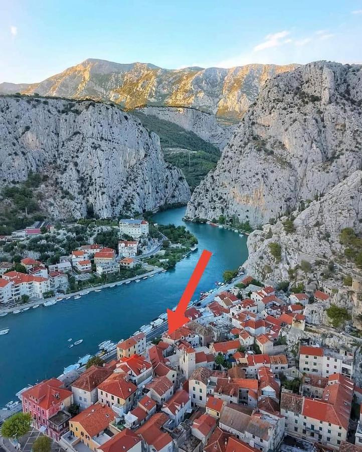 Central Alley Omiš Eksteriør bilde